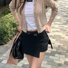 미우미우 26SS 초가을 신상 카라 니트 가디건