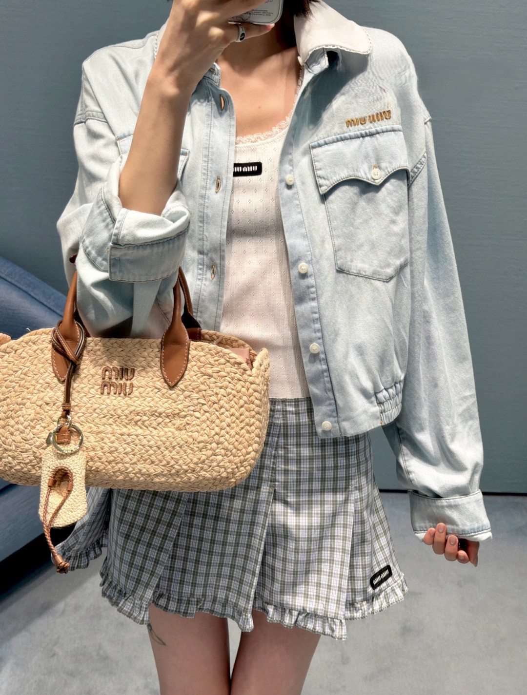 미우미우 26 신상 카라 데님 자켓