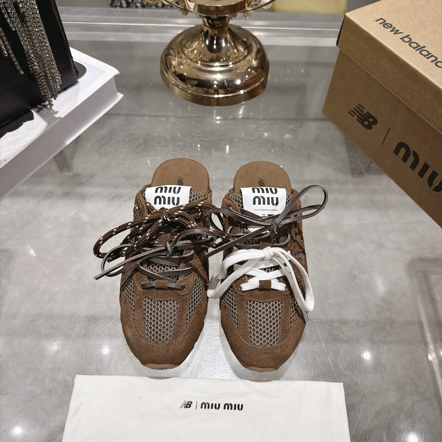 미우미우x뉴발란스 530 뮬 스니커즈