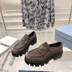 프라다 신상 플랫폼 로퍼 4.5cm