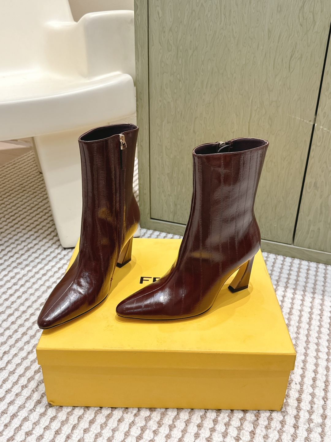 펜디 2026 신상 앵클부츠 9.5cm
