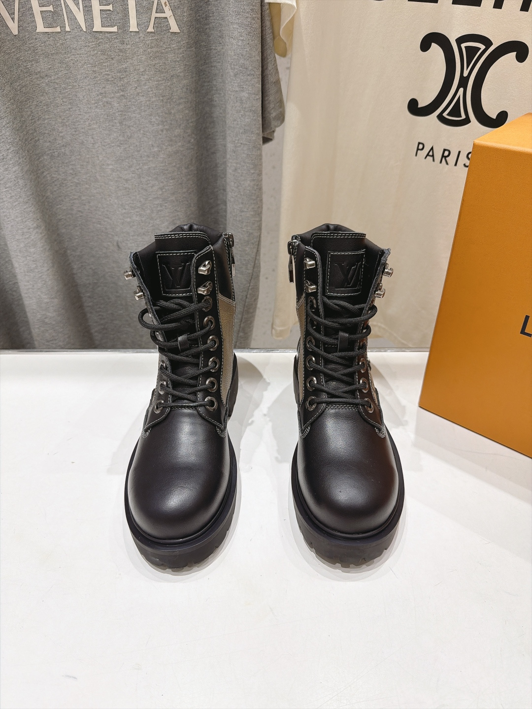 루이비통 26 신상 LV 리믹스 컴뱃 부츠