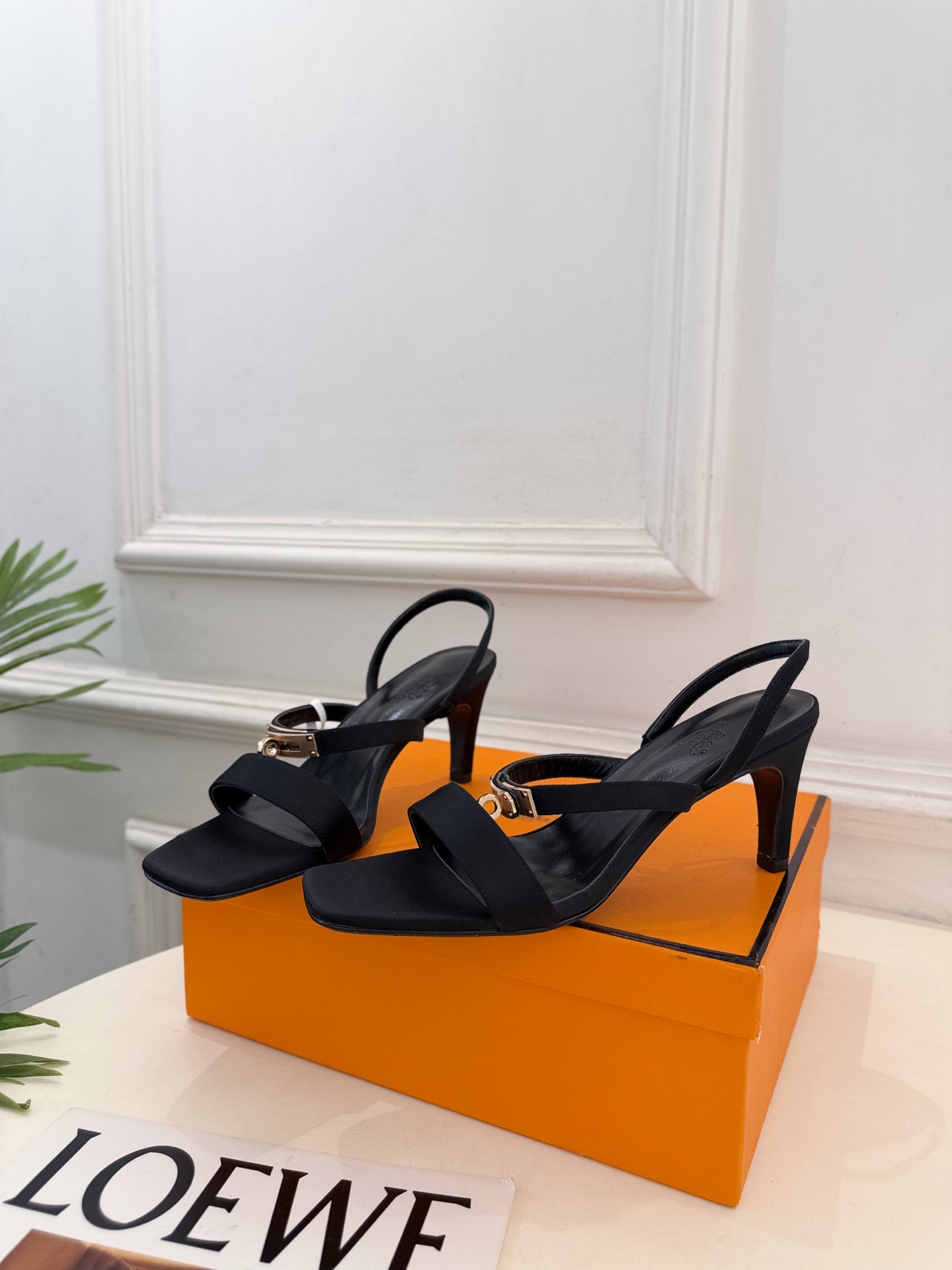 에르메스 26 신상 Glamour 힐 샌들 7.5cm