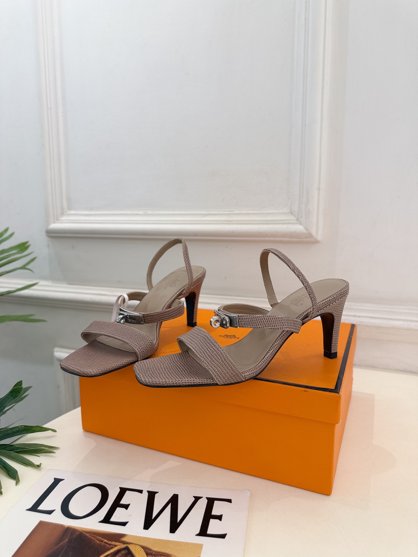 에르메스 26 신상 Glamour 힐 샌들 7.5cm