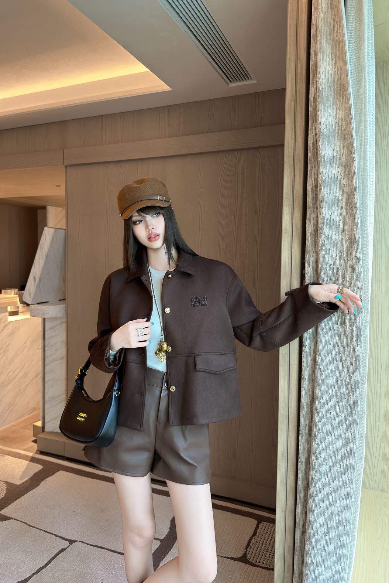 미우미우 2026FW 신상 카라 자켓