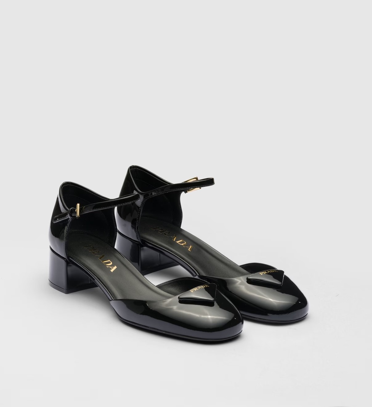 [하이앤드]Prada 오픈 사이드 페이턴트 펌프스