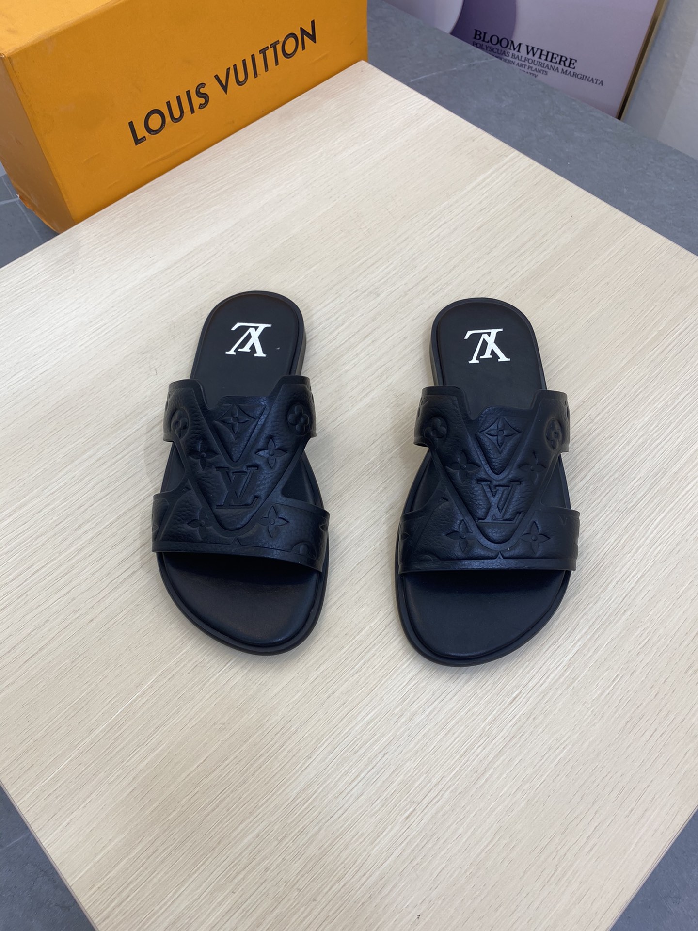 루이비통 24ss LV 남성 슬리퍼