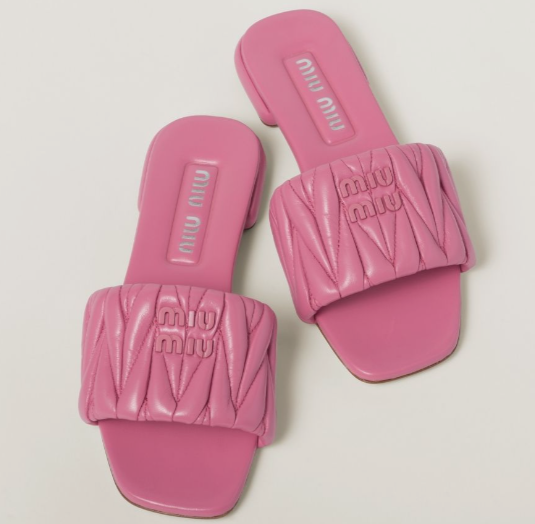 MIUMIU 24ss 마테라쎄 나파가죽 슬라이드
