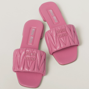 MIUMIU 24ss 마테라쎄 나파가죽 슬라이드