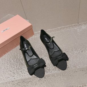 Miu Miu 리본 메리제인 슈즈