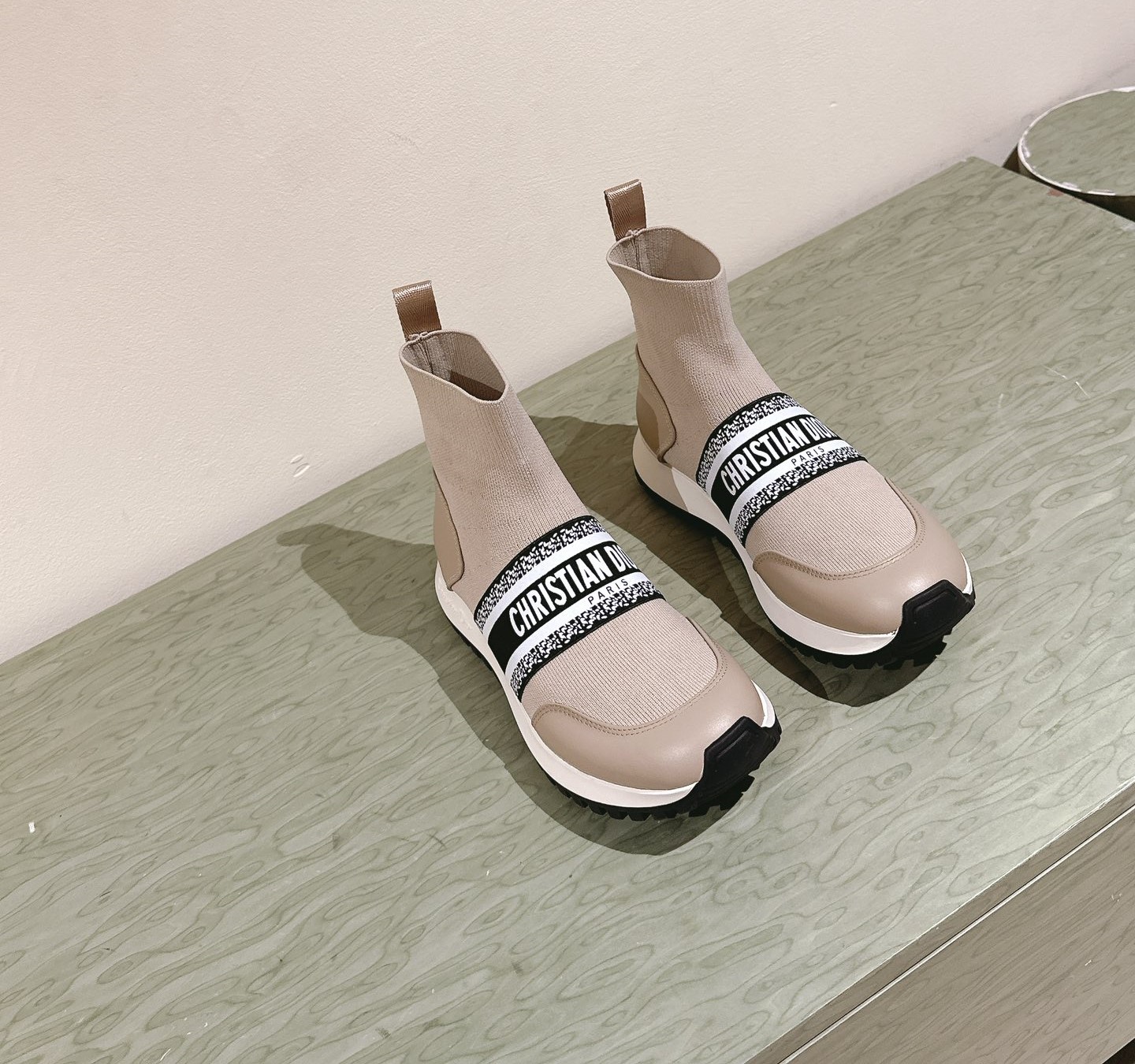 디올 삭스 스니커즈