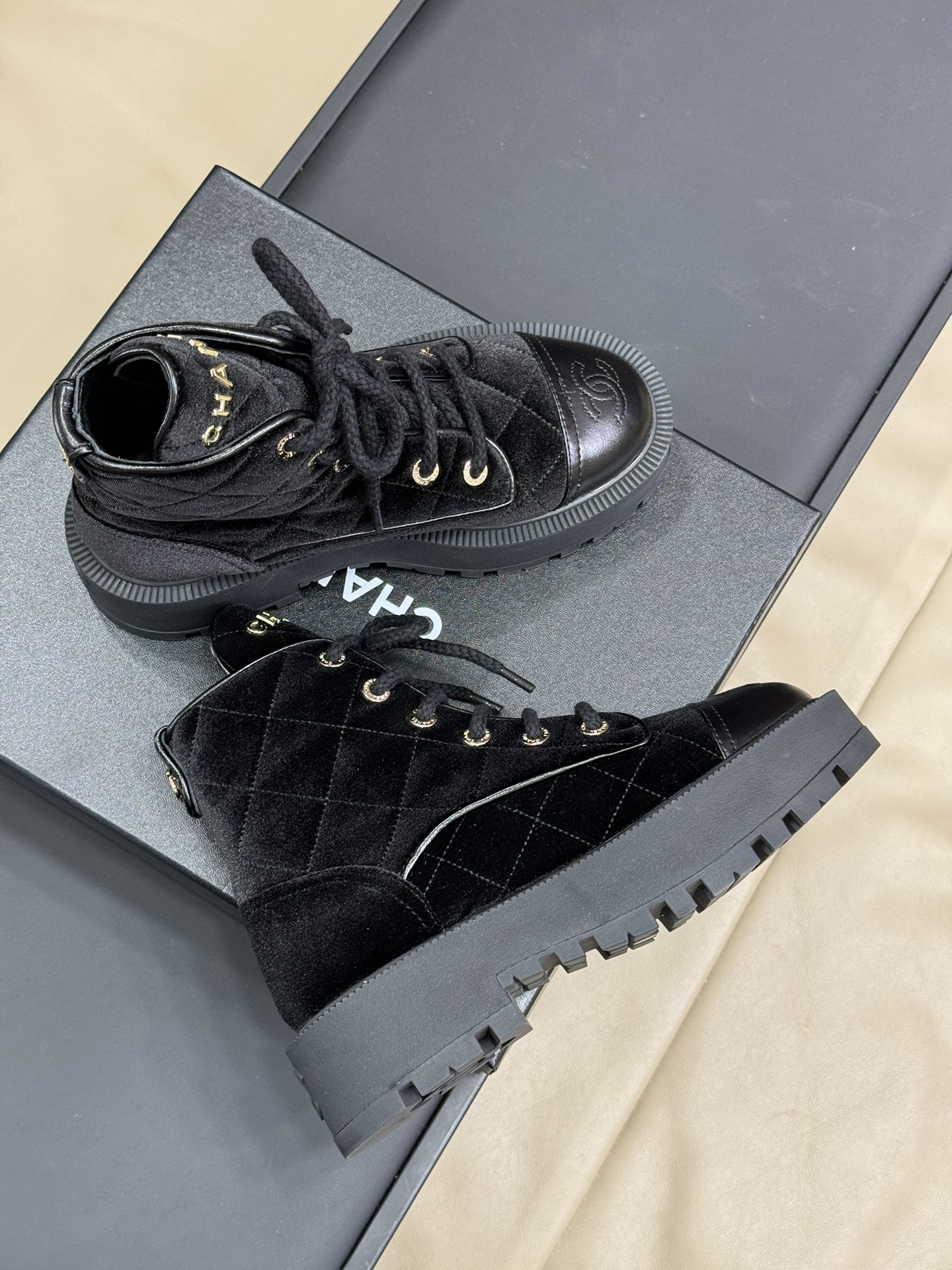 [하이앤드] CHANEL 샤넬 앵클부츠 워커