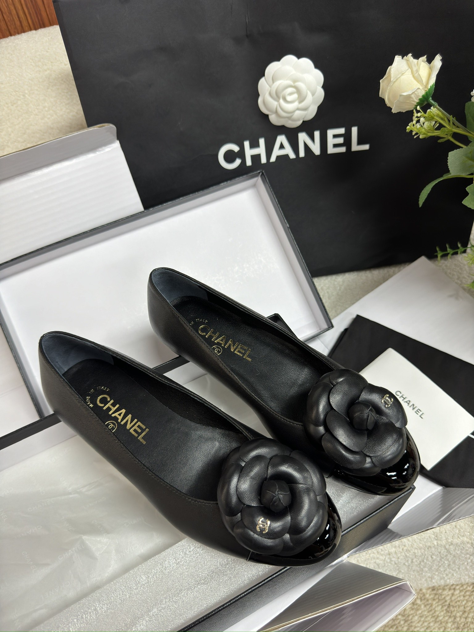 [하이앤드] CHANEL 샤넬丨24SS 까멜리아 플랫 발레슈즈