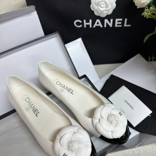 [하이앤드] CHANEL 샤넬丨24SS 까멜리아 플랫 발레슈즈