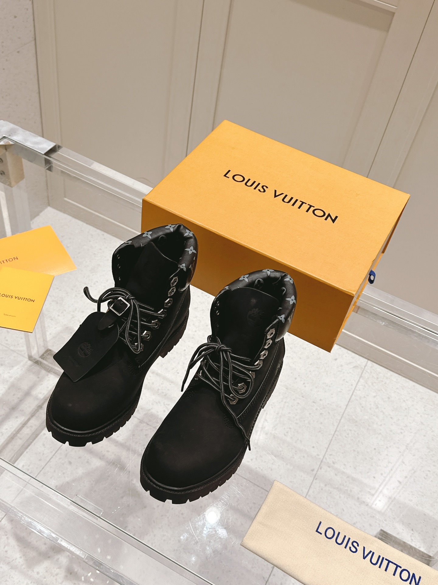 루이비통 X Timberland 팀버랜드 6인치 앵클부츠 [커플화]
