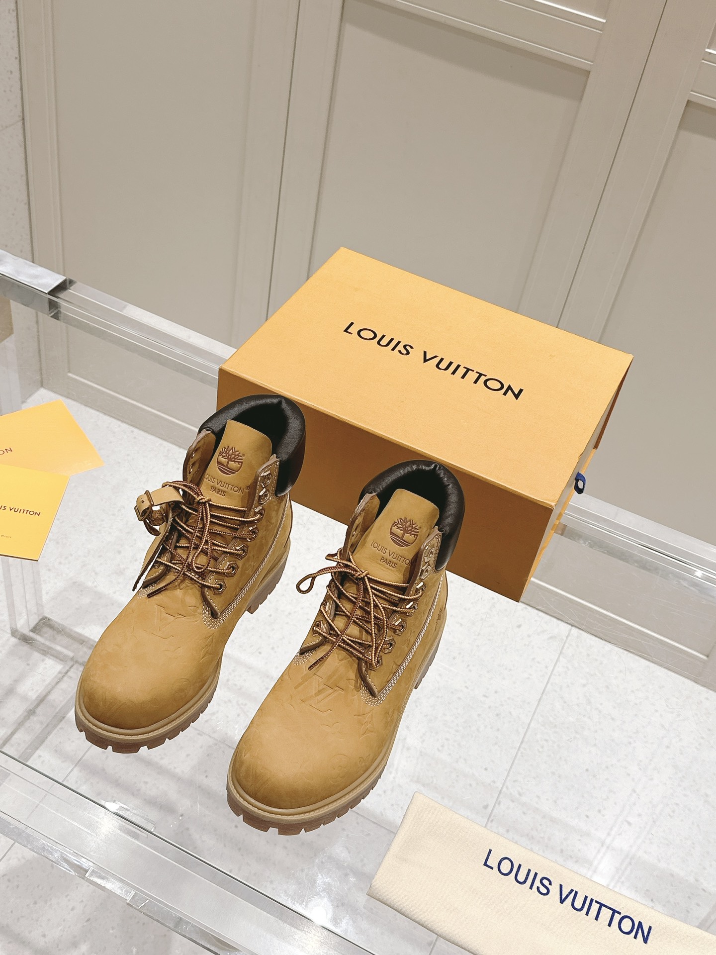 루이비통 Timberland 팀버랜드 6인치 앵클부츠 [커플화]