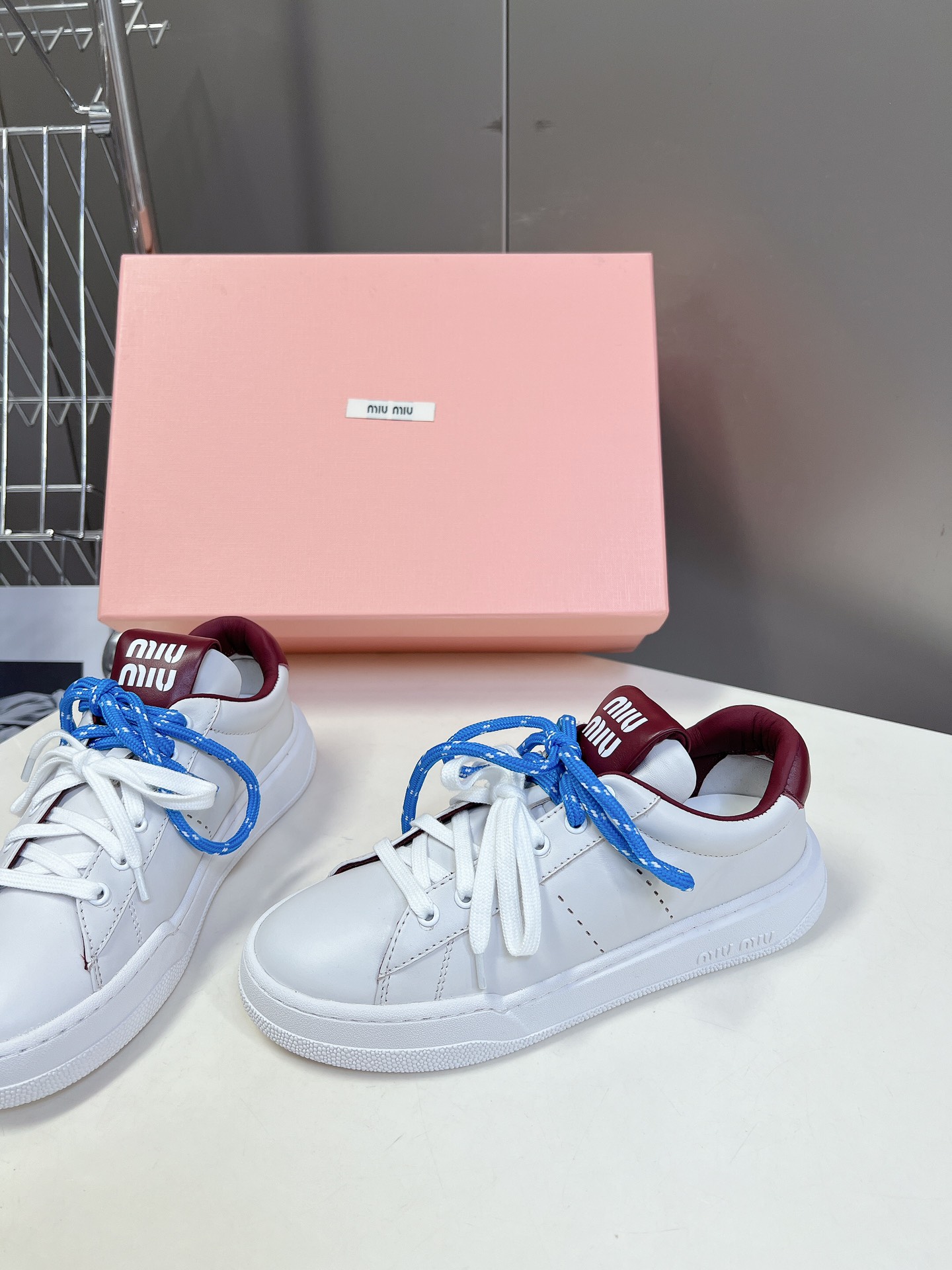 MIUMIU 24ss 신상 더블 스트랩 스니커즈