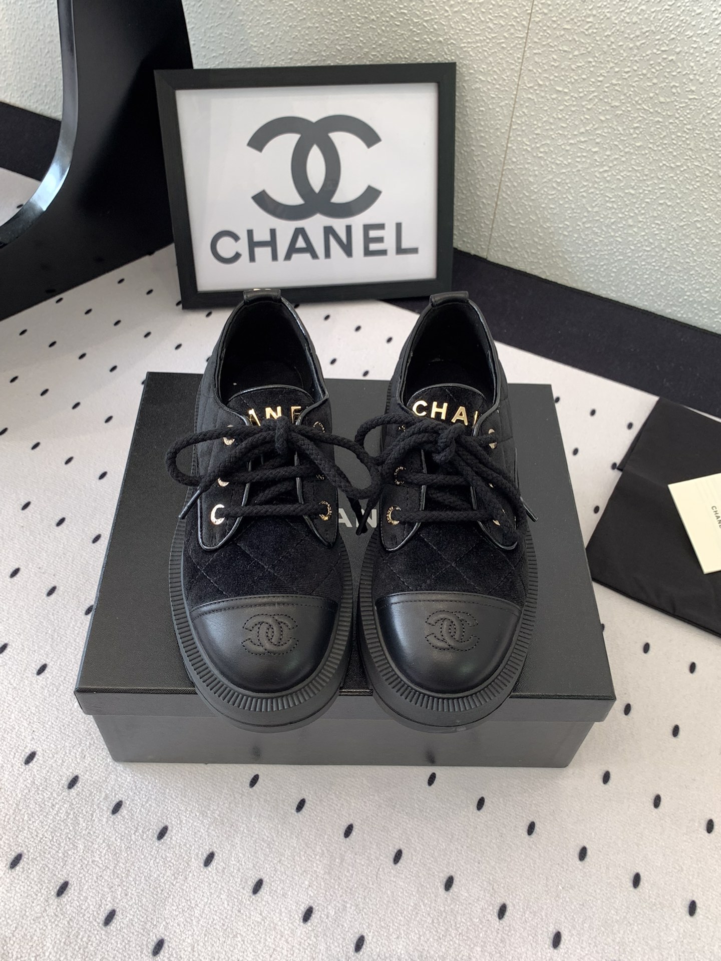 Chanel 24ss 신상 CC로고 레이스업