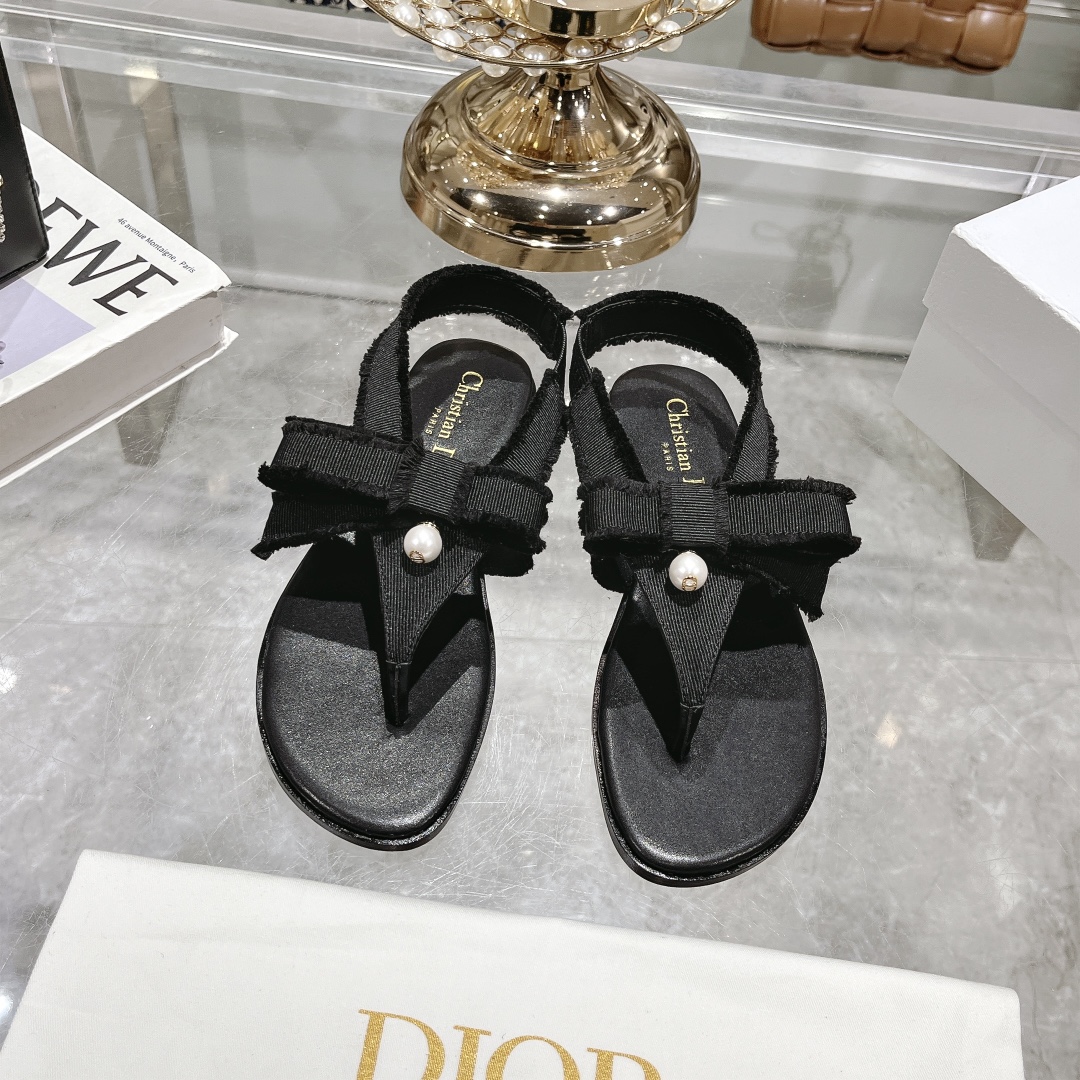 디올 24SS Adiorble 통 샌들