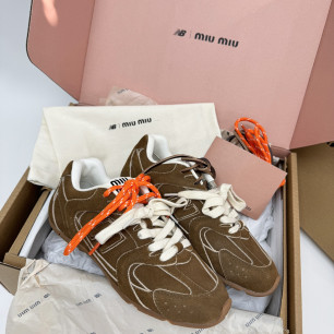 [하이앤드]Miu Miu X New Balance 530 스니커즈