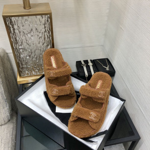 샤넬 24ss 퍼 벨크로 뮬